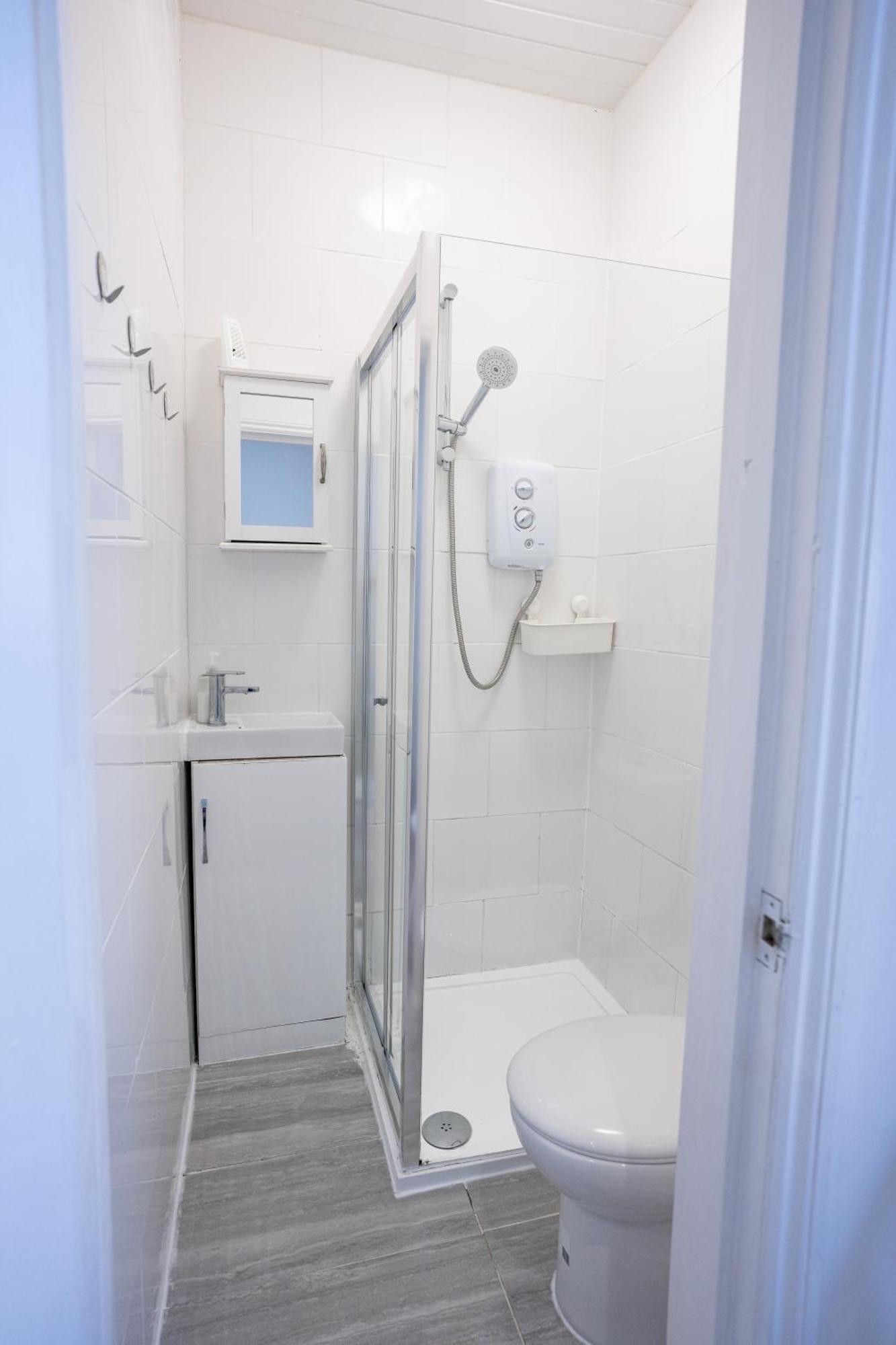 Beautiful Studio Flat In Hackney Next To Overground Station Londra Esterno foto