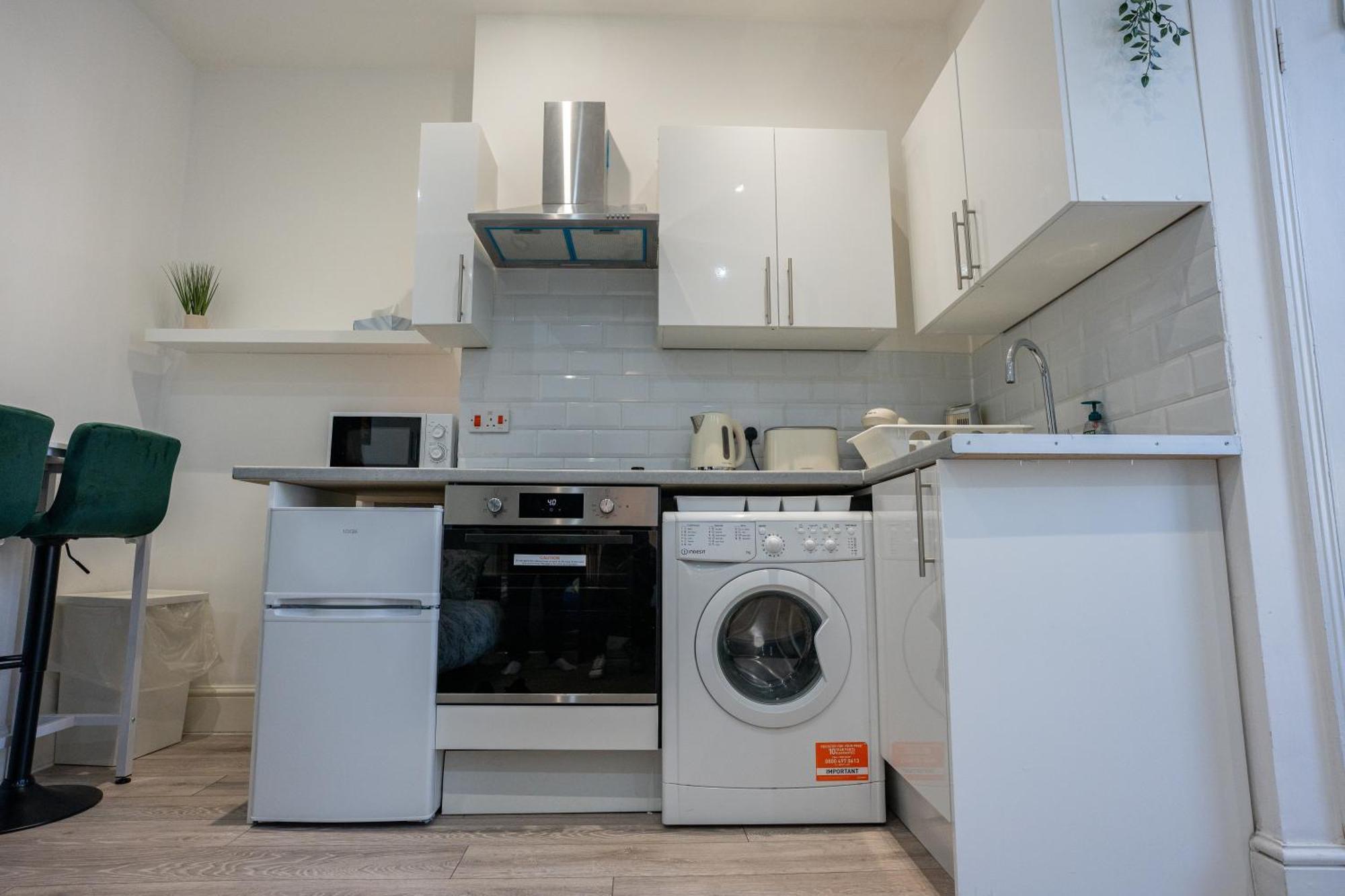 Beautiful Studio Flat In Hackney Next To Overground Station Londra Esterno foto