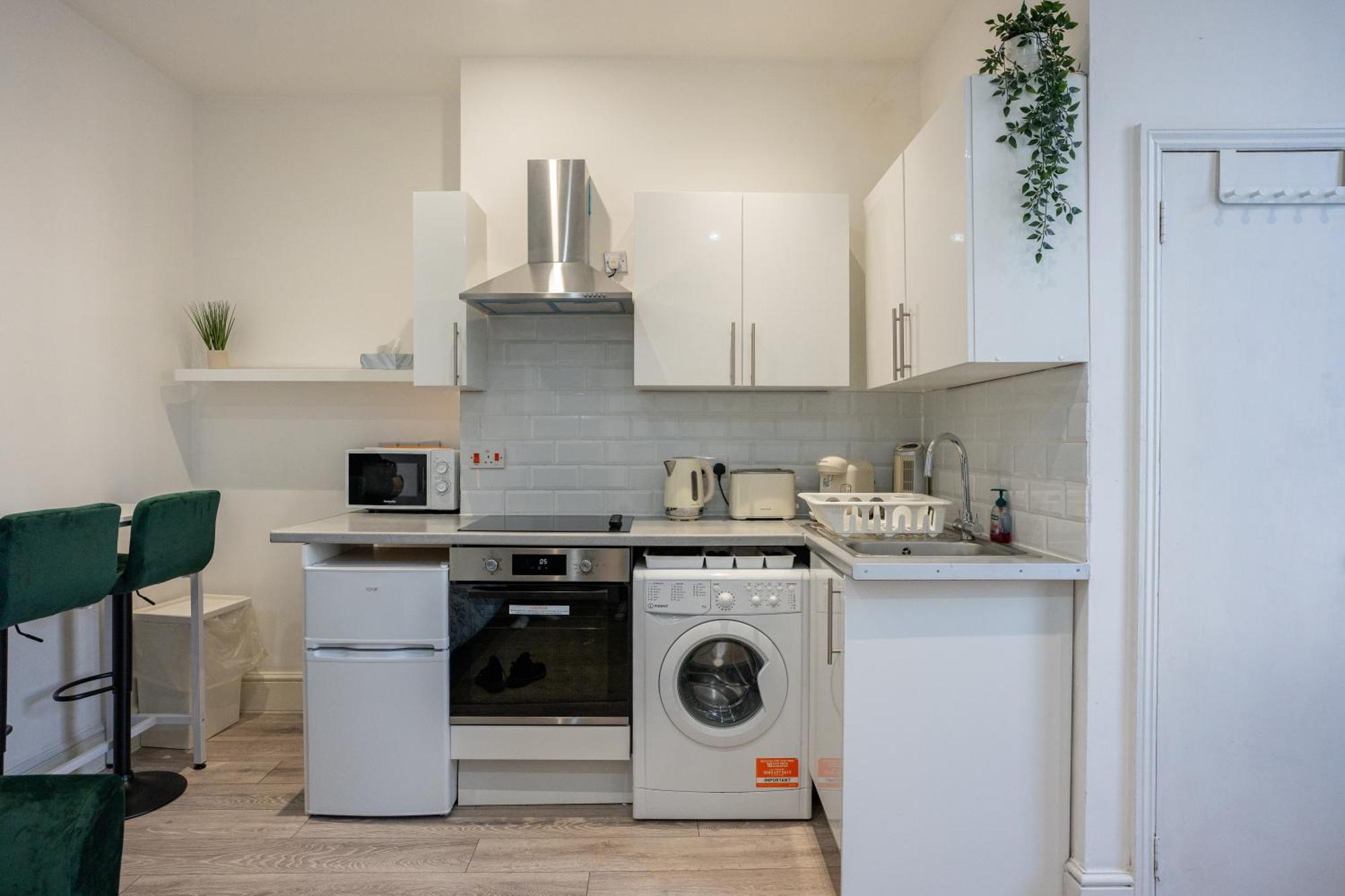 Beautiful Studio Flat In Hackney Next To Overground Station Londra Esterno foto