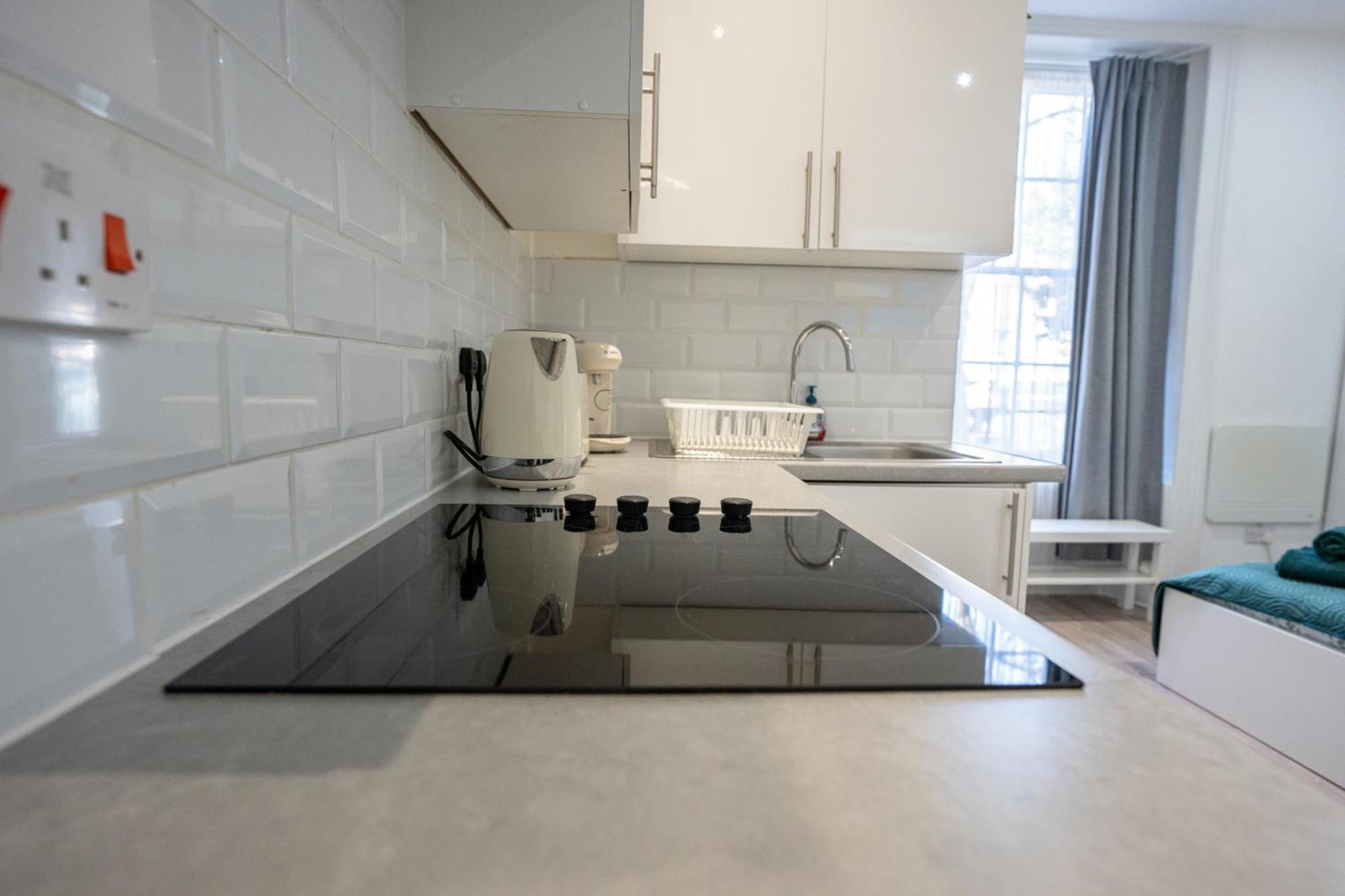 Beautiful Studio Flat In Hackney Next To Overground Station Londra Esterno foto
